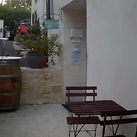 فندق مبيت وإفطار Clos Des Morillons 3*