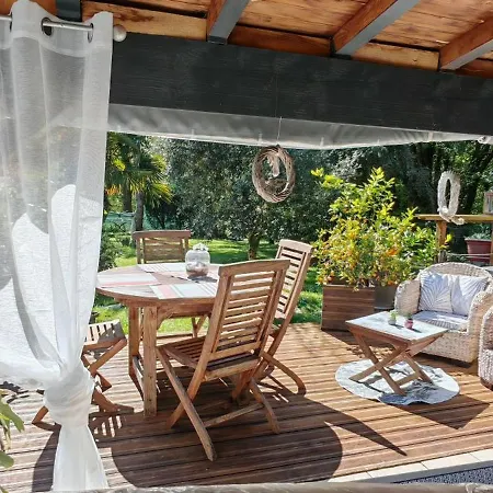 Bed & Breakfast Clos Des Morillons 3*