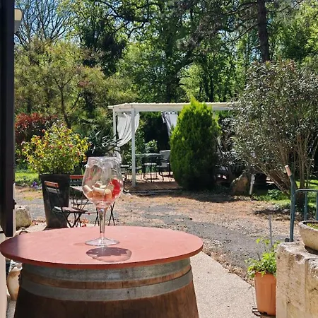 Clos Des Morillons Bed & Breakfast Venerand