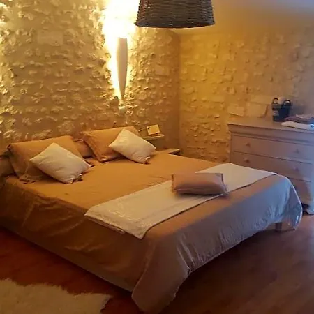 Clos Des Morillons Bed & Breakfast 3*