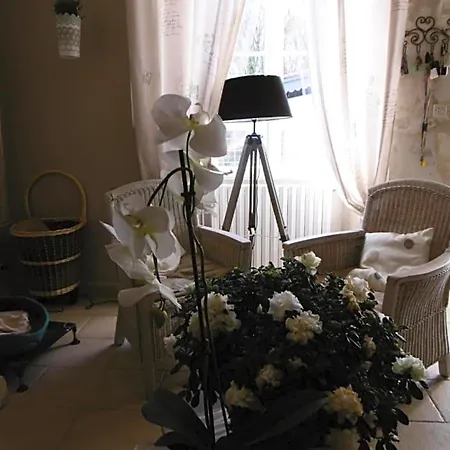 Clos Des Morillons Bed & Breakfast