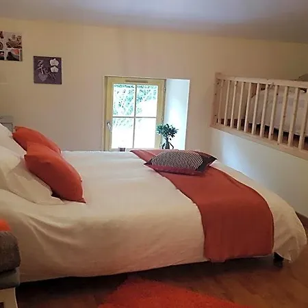 Clos Des Morillons Bed & Breakfast 3*