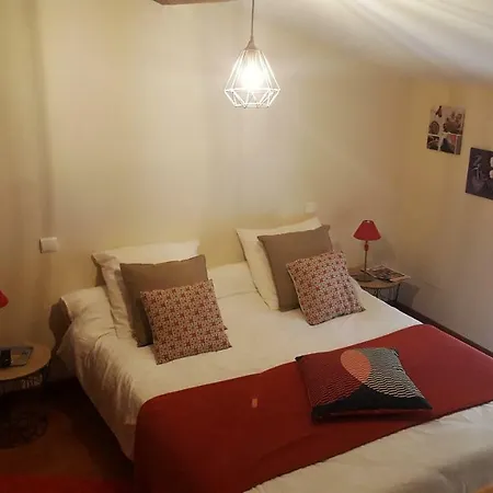 Clos Des Morillons Bed & Breakfast Venerand