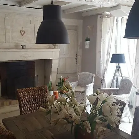 Clos Des Morillons Bed & Breakfast