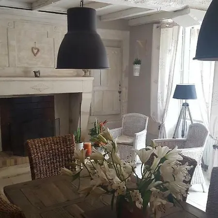 Clos Des Morillons Bed & Breakfast