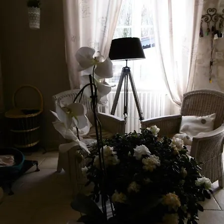 فندق مبيت وإفطار Clos Des Morillons 3*